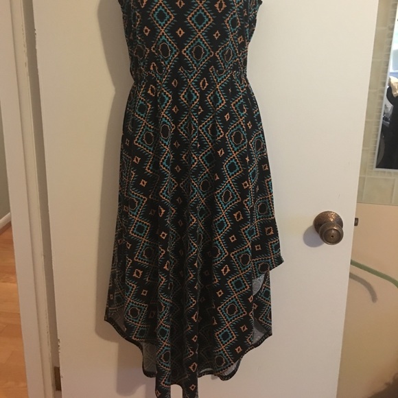 Dress - Picture 6 of 6